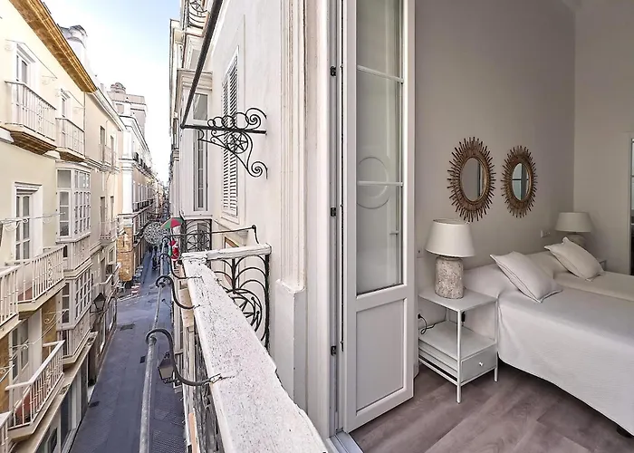 Casa Sagasta En El Corazon De Cadiz